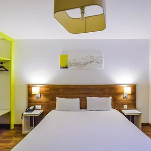 comfort-suites-universites-grenoble-est.hotels-rhonealpes.com/